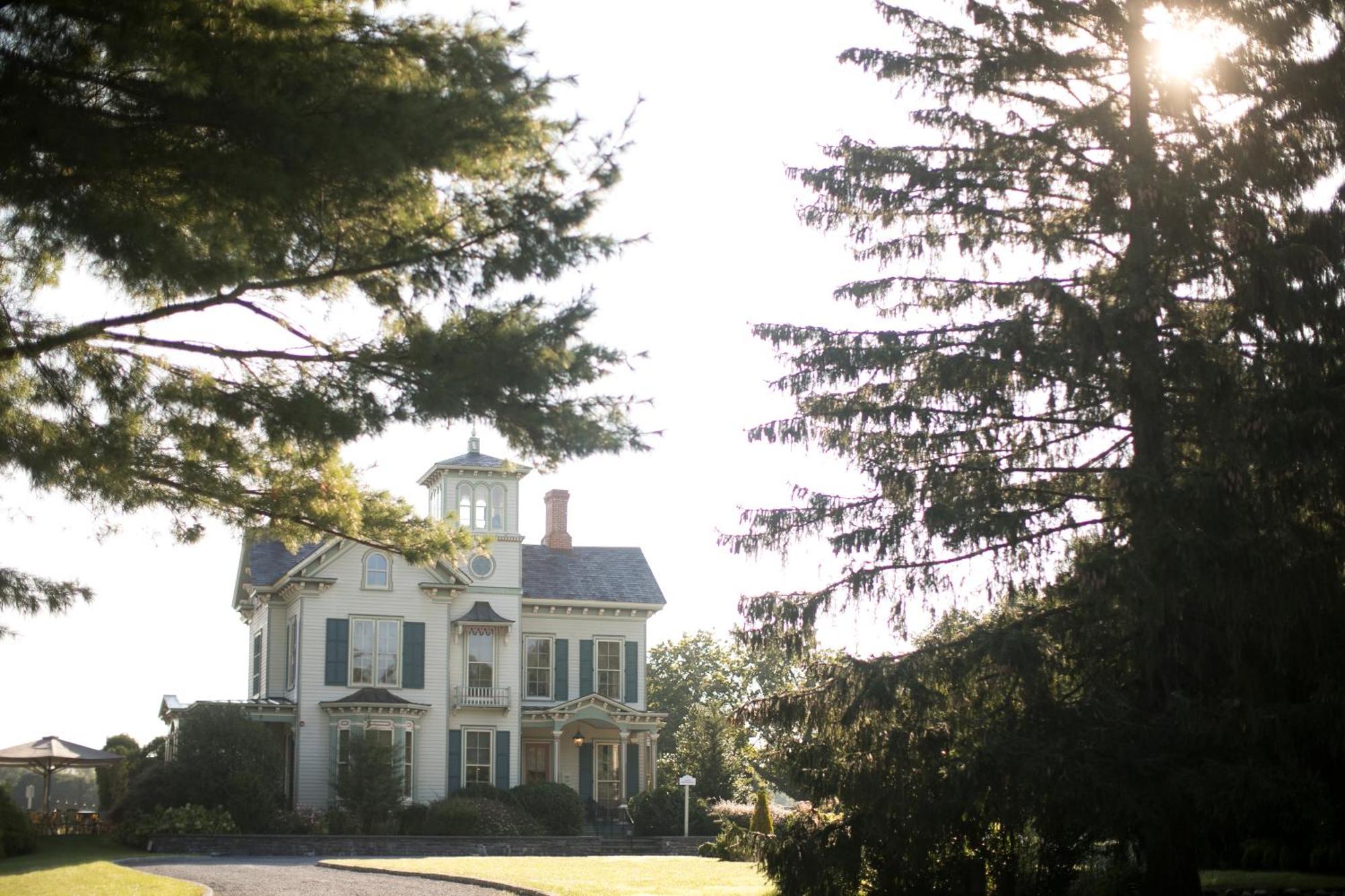 Jedediah Hawkins Inn Jamesport المظهر الخارجي الصورة